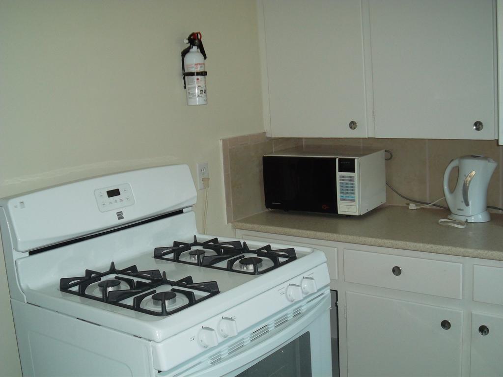 Anchor Motel And Suites Bedeque Bagian luar foto