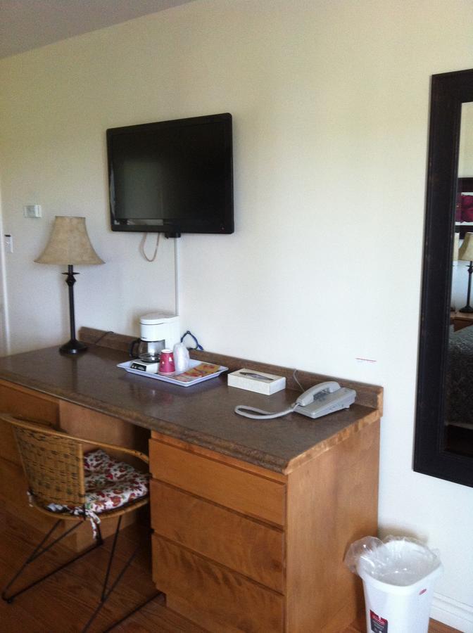 Anchor Motel And Suites Bedeque Bagian luar foto