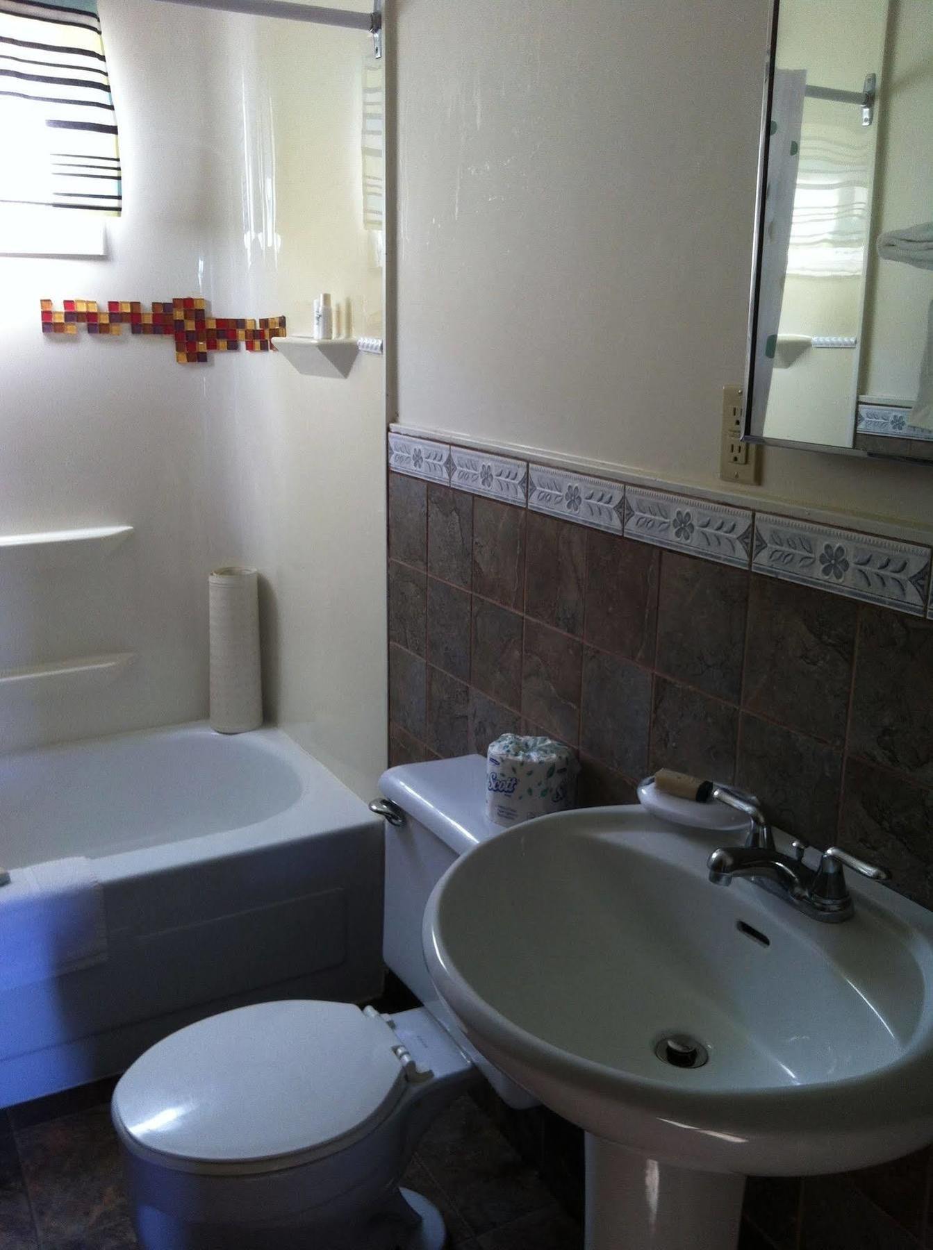 Anchor Motel And Suites Bedeque Bagian luar foto