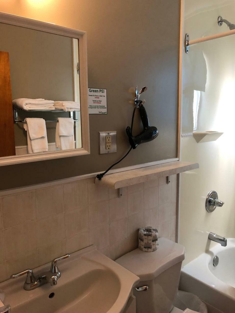 Anchor Motel And Suites Bedeque Bagian luar foto